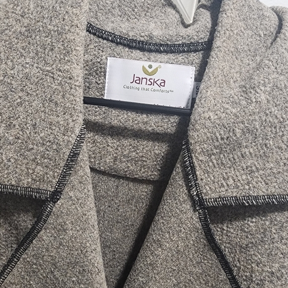 Janska Women's Felted Wool Sleeveless Vest - Picture 3 of 9